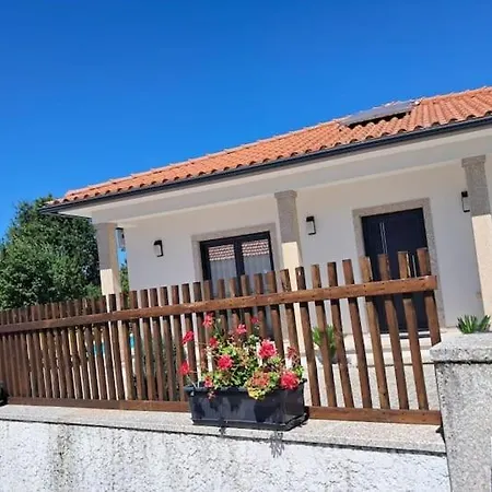 Casa Da Comba -refugio Rural Com Piscina Exclusiva * Alhais