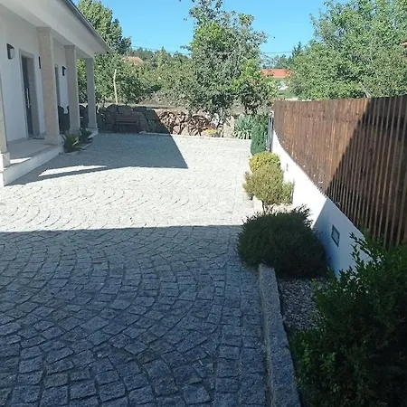 Semesterbostad Casa Da Comba -refugio Rural Com Piscina Exclusiva Alhais
